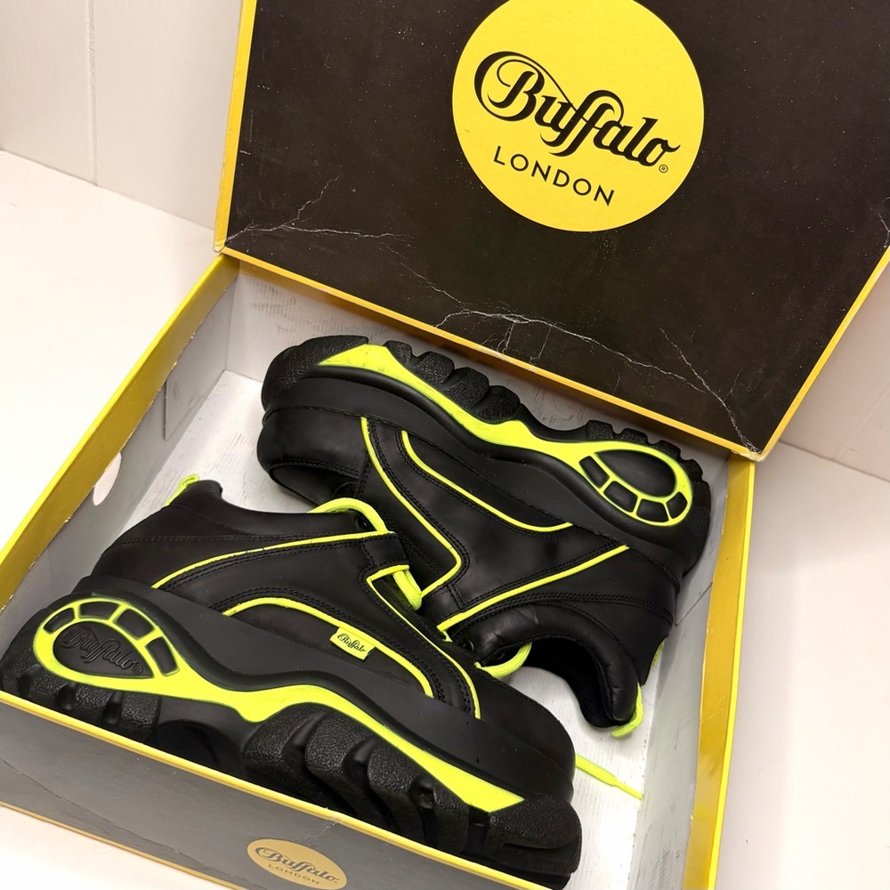Buffalo London Platform Sneakers - Black and Neon Yellow - Picture 4 of 5
